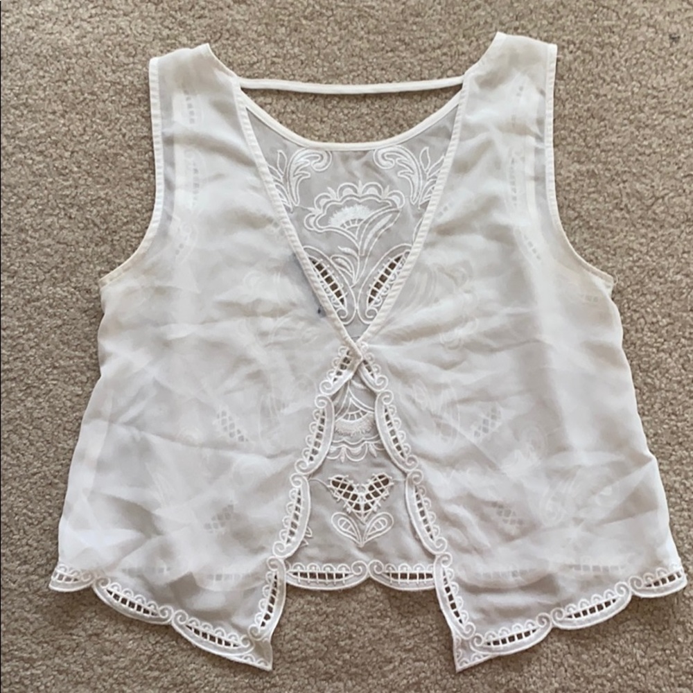 White top - Picture 2 of 2